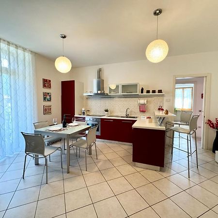 Das Rote Haus Riva del Garda Dış mekan fotoğraf